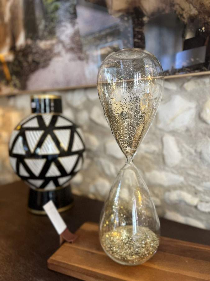 Vase noir et doré Le Touquet-Paris-Plage