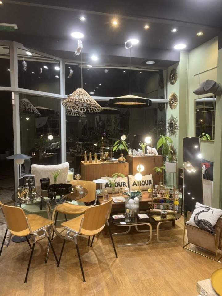 Etagères magnétiques à vendre Le Touquet-Paris-Plage